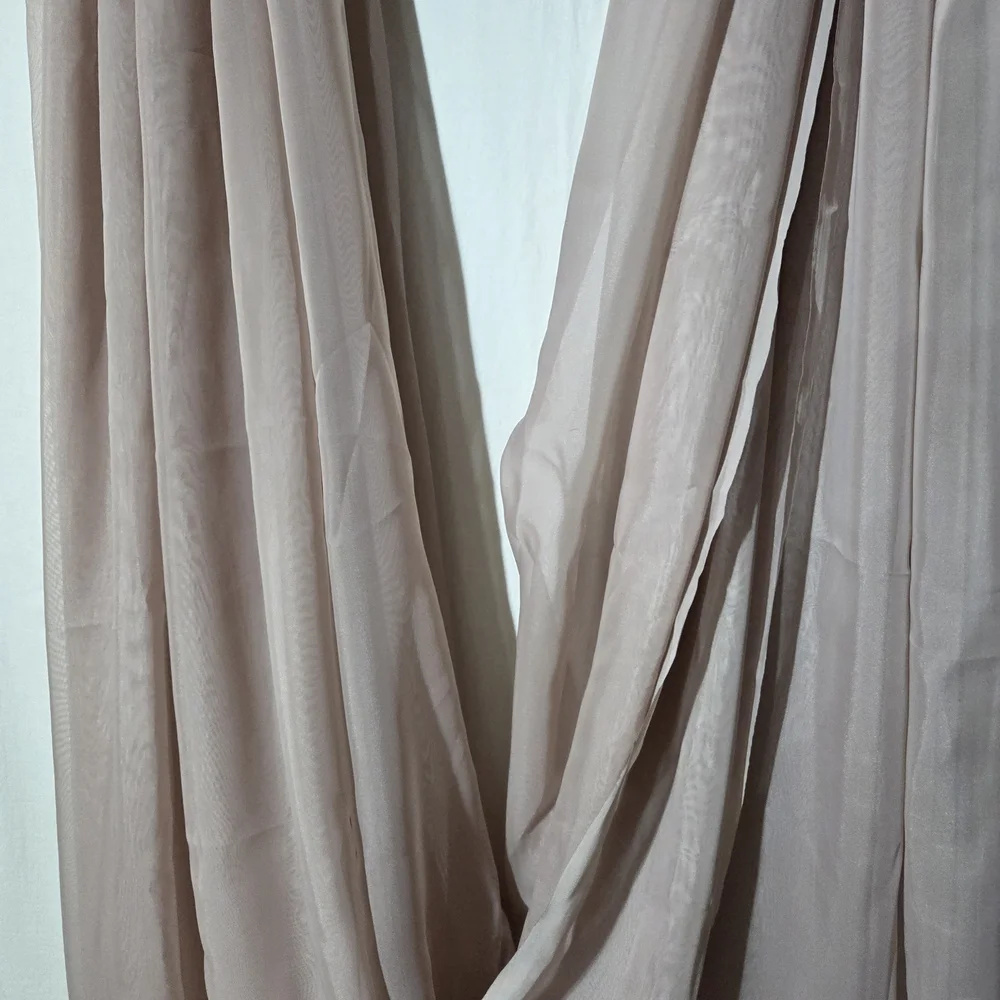 Window Scarf - Picture 2 of 3